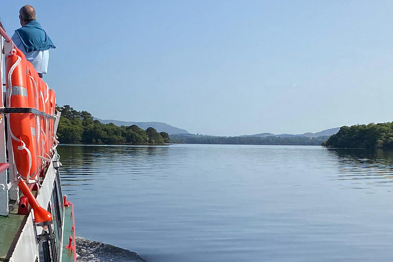Balmaha Circular cruise from the village of Luss